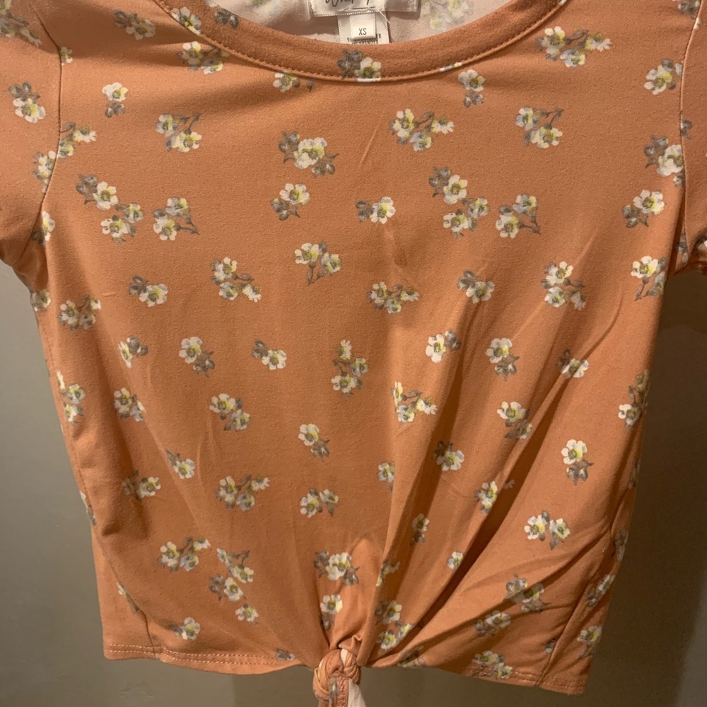 Flower patterned tee